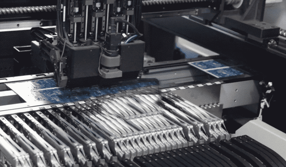 متطلبات PCB لمعدات SMT النموذجية: نظرة عامة علمية
