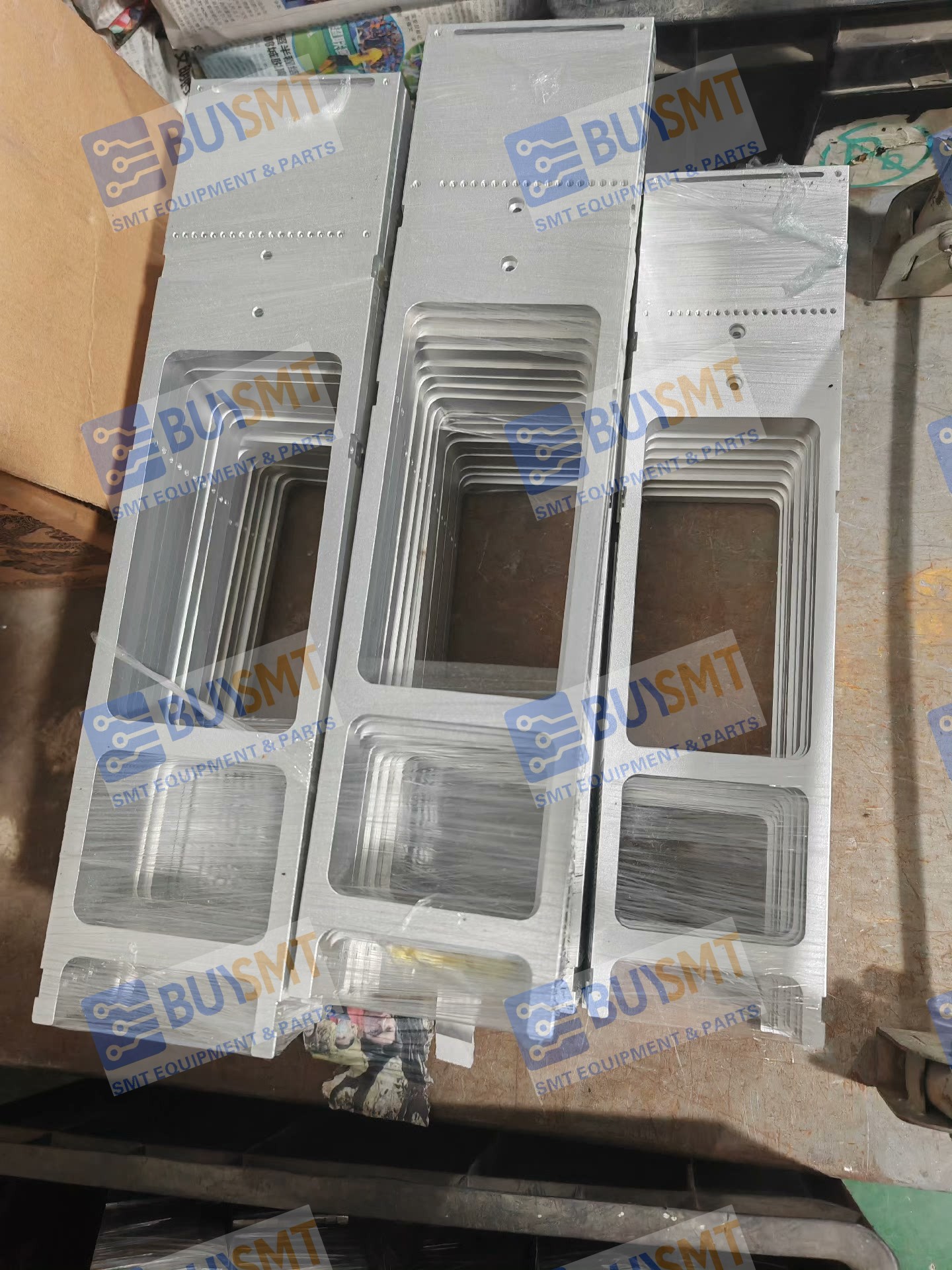 YAMAHA YV Series Stick Feeder – AC24V Vibration Feeder, 3 Tube for SMT Pick and Place Machines